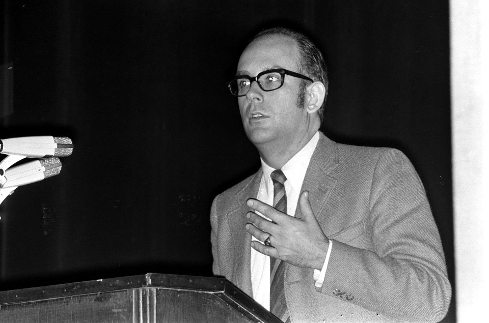 Nederlandse Wegen Congres, Utrecht, prof ir JA Michon aan het woord, Bestanddeelnr 925-2202