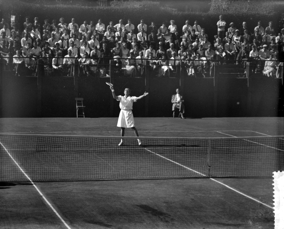 Nederlandse tenniskampioenschappen op de METS-banen te Scheveningen, mejuffrouw , Bestanddeelnr 910-6018