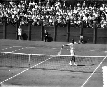 Nederlandse tenniskampioenschappen op de METS-banen te Scheveningen, Van Eysden , Bestanddeelnr 910-6015