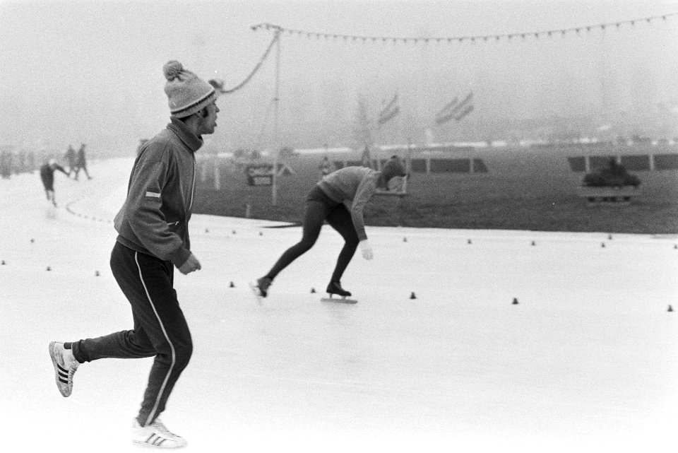 Nederlandse Schaatskampioenschappen dames en heren, Amsterdam nr. 4 A. Keulen-, Bestanddeelnr 924-1637