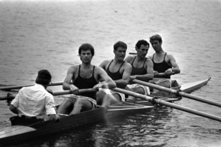 Nederlandse roeikampioenschappen op de Bosbaan ploeg van Laga, kampioen vier me, Bestanddeelnr 923-7292