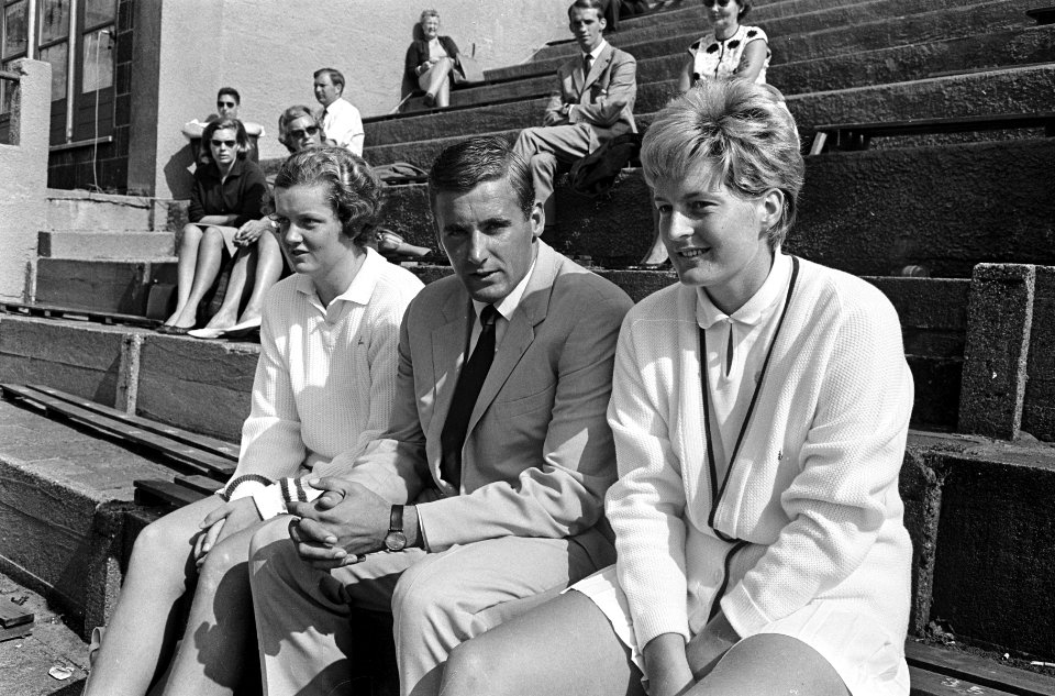Nederlandse tenniskampioenschappen op Metsbanen, Betty Stöve (l) en Elly Krocke , Bestanddeelnr 918-0559