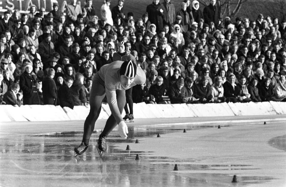 Nederlandse Schaatskampioenschappen, Jaap Edenbaan , Kees Verkerk in aktie, Bestanddeelnr 920-9347
