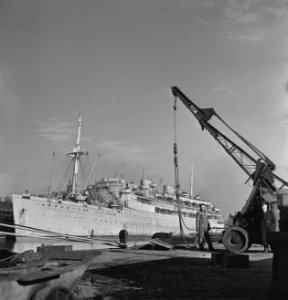 Nederlandse passagierschip ergens in Engeland, Bestanddeelnr 935-3137