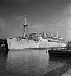 Nederlandse passagierschip ergens in Engeland, Bestanddeelnr 935-3145
