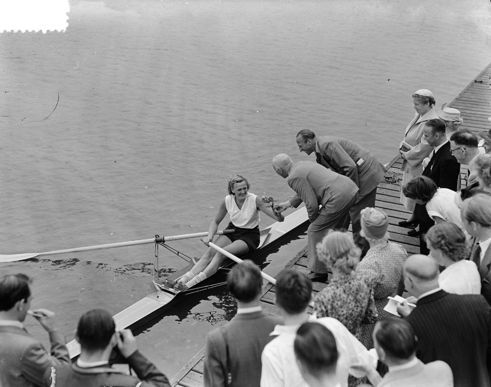 Nederlandse Roeikampioenschappen op de Bosbaan roeister Agnes Reuter, Bestanddeelnr 904-7083
