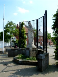 Neeritter-Heilig Hartbeeld (3)