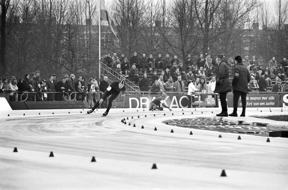 Nederlandse Schaatskampioenschappen dames en heren, Amsterdam Jappie van Dijk v, Bestanddeelnr 924-1609