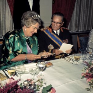 Nederlandse regering biedt President Tito en echtgenote galadiner aan in Amstel , Bestanddeelnr 254-8730