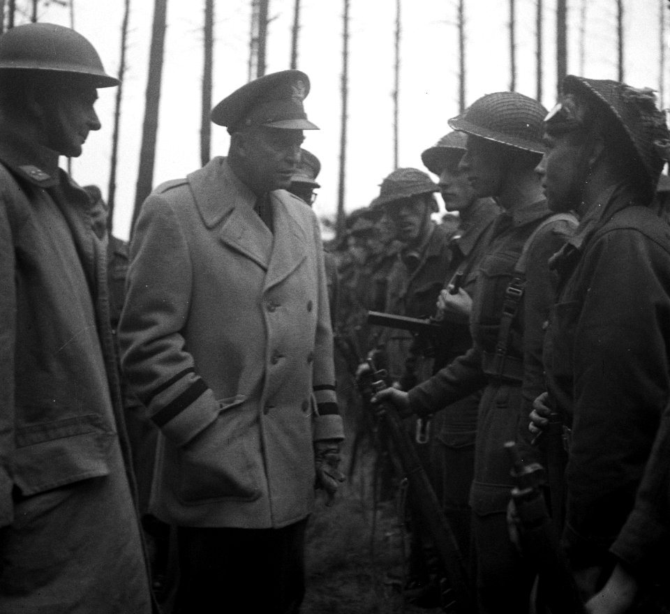 Nederlandse manoeuvres (Counter Thrust) in West-Duitsland. Generaal Eisenhower o, Bestanddeelnr 904-7731