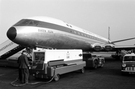 Nieuw startaggregaat op Schiphol. Demonstratie bij een Comet 46, Bestanddeelnr 913-0126