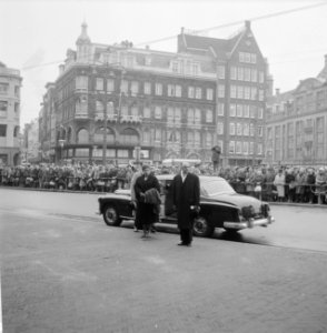 Nieuwsjaarsreceptie voor CD op Paleis te Amsterdam Aankomst van de gevolmachtig, Bestanddeelnr 913-4492