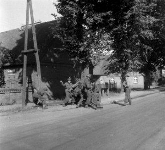 Nederlandse manoeuvres oefening Counter Thrust. Gevechten, Bestanddeelnr 904-7736