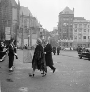Nieuwsjaarsreceptie voor CD op Paleis te Amsterdam Aankomst van de gevolmachtig, Bestanddeelnr 913-4475