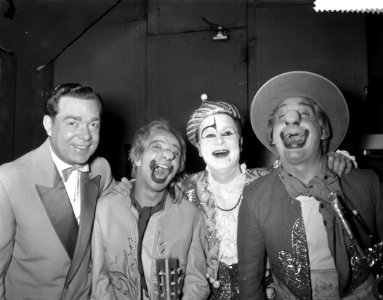 Nieuw programma van Circus Strassburger in Carré Spaanse Clowns Los Rudi Llato, Bestanddeelnr 910-1396