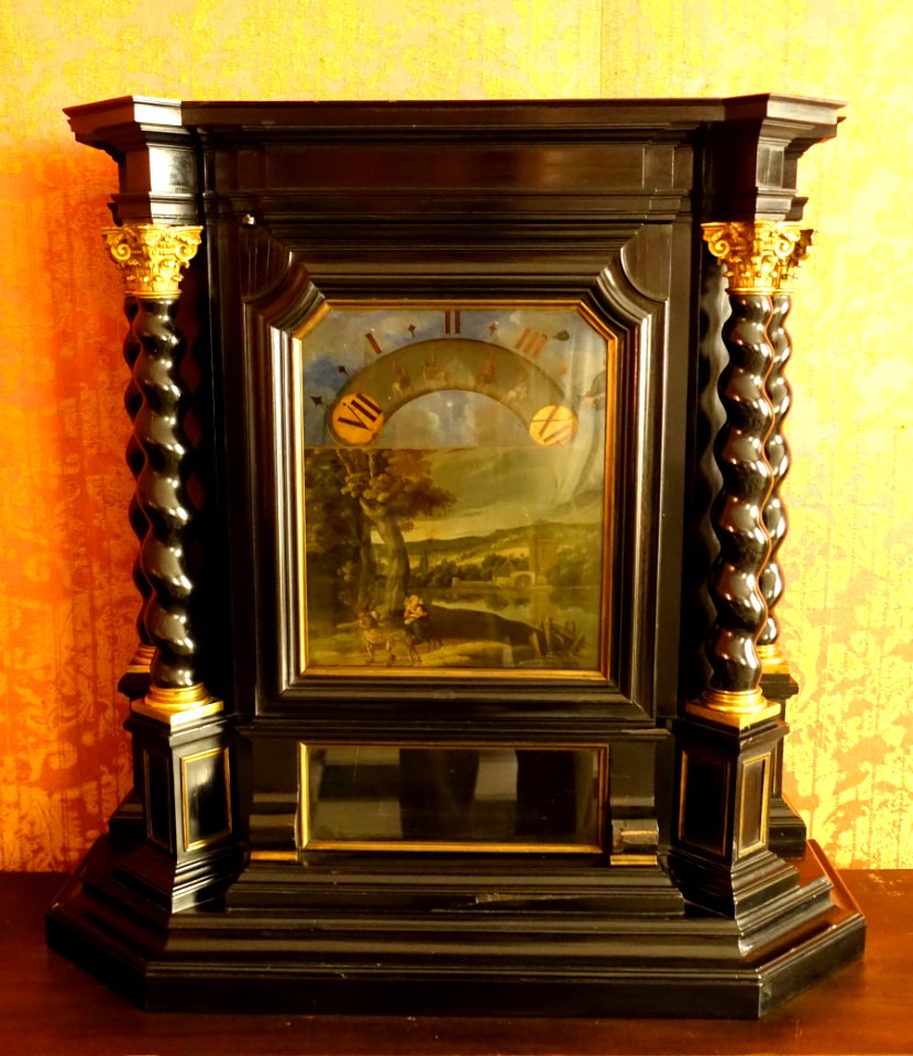 Night clock signed by Joseph de Lellis, Rome, 1670 AD, ebony veneered wood and gilt bronze - Museo Nacional de Artes Decorativas - Madrid, Spain - DSC07900