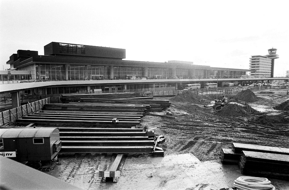 Nieuwbouw bij Schiphol, Bestanddeelnr 927-6501