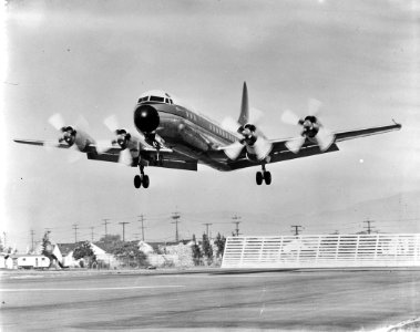 Nieuwe vliegtuigen voor de KLM, Lockheed Electra, Bestanddeelnr 909-3688