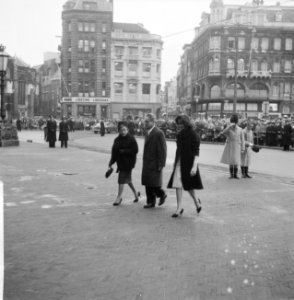 Nieuwsjaarsreceptie voor CD op Paleis te Amsterdam Aankomst van de gevolmachtig, Bestanddeelnr 913-4474