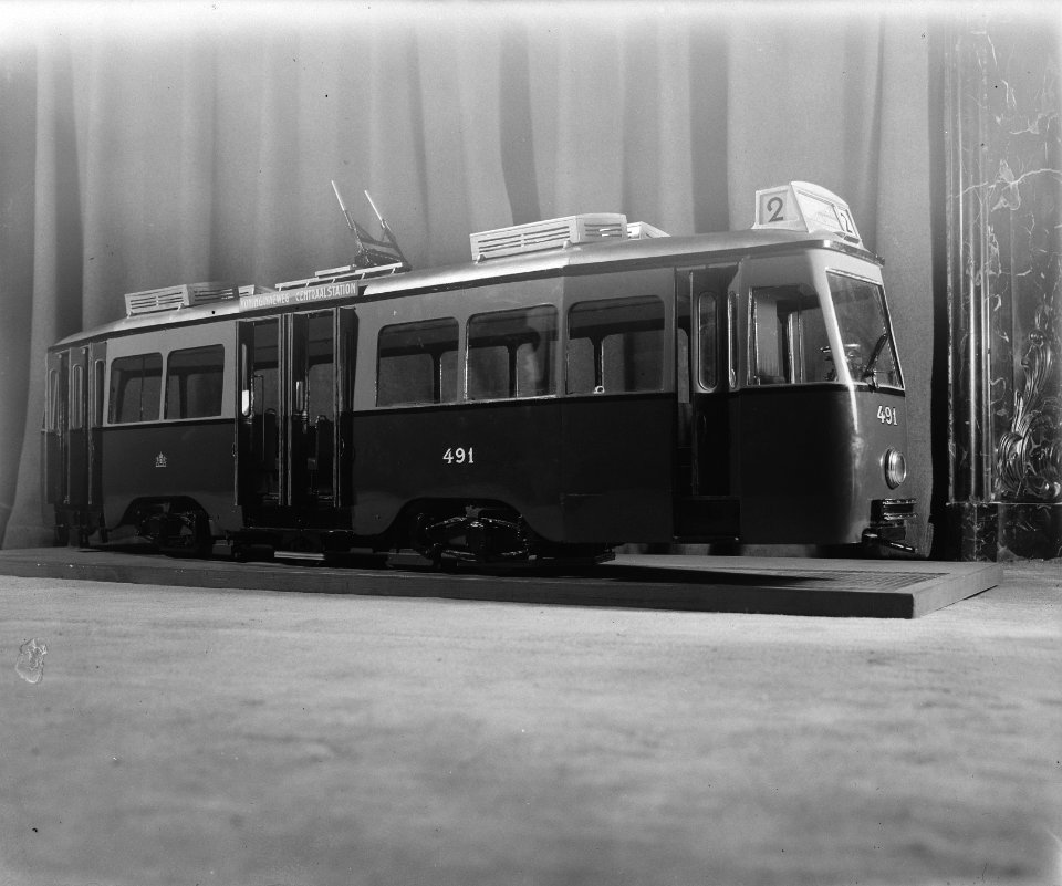 Nieuwe tramwagen voor Amsterdam. Model, Bestanddeelnr 901-5547