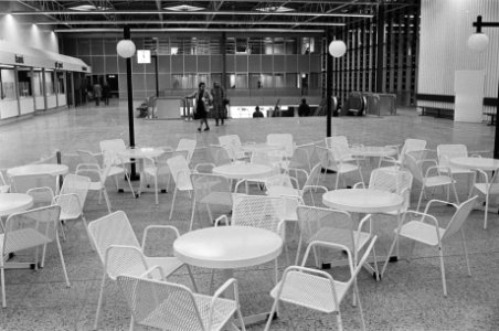 Nieuw gedeelte van RAI te Amsterdam bijna gereed, opent 18 januari a.s.. Beelden, Bestanddeelnr 931-8985