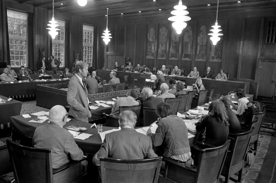 Nieuwe Gemeenteraad van Amsterdam geinstalleerd. overzicht, Bestanddeelnr 923-8013