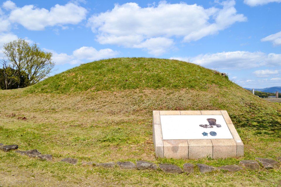 Niizawa Senzuka Kofun Group-115, funkyu