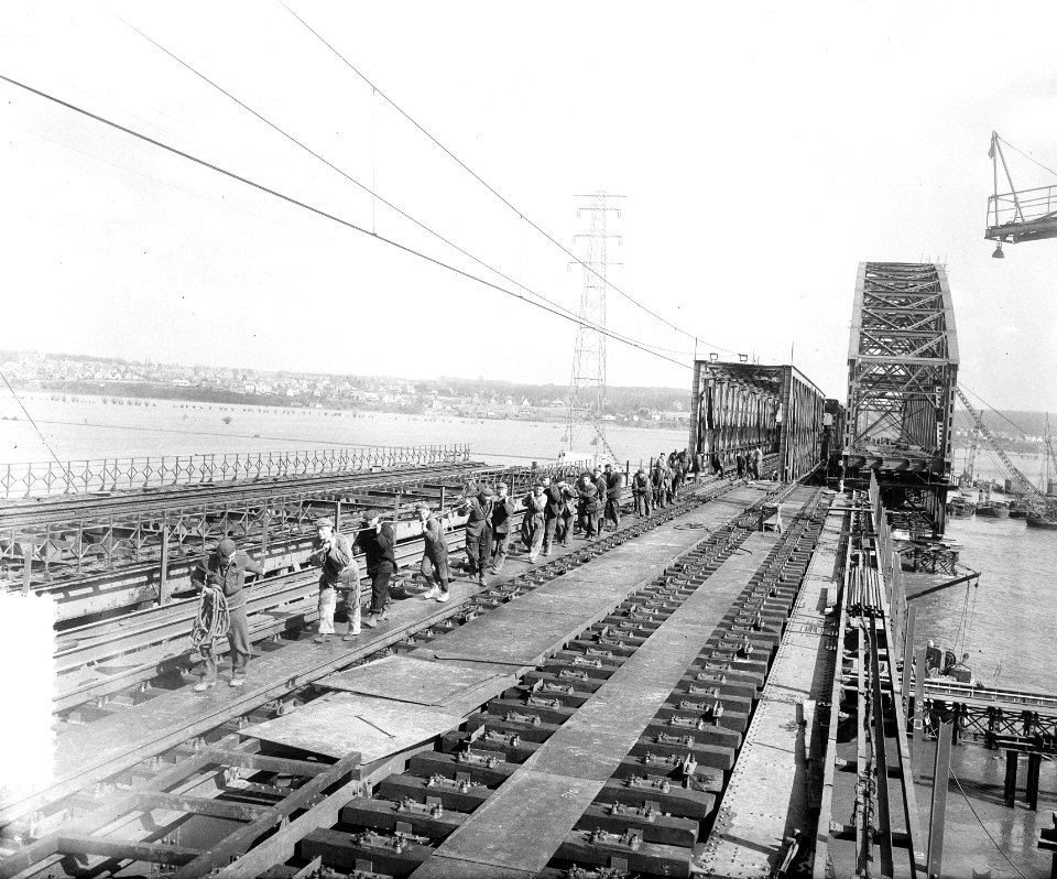 Nieuw gedeelte spoorbrug bij Oosterbeek, Bestanddeelnr 905-0396