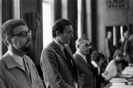 Nieuwe Gemeenteraad A'dam geinstalleerd 9 leden Kabouterpartij bleven zitten ti, Bestanddeelnr 923-7994