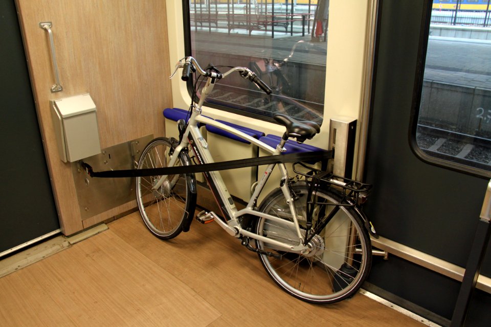 Nieuwe Intercity Dubbeldekker NID DDZ Balkon Fietsen