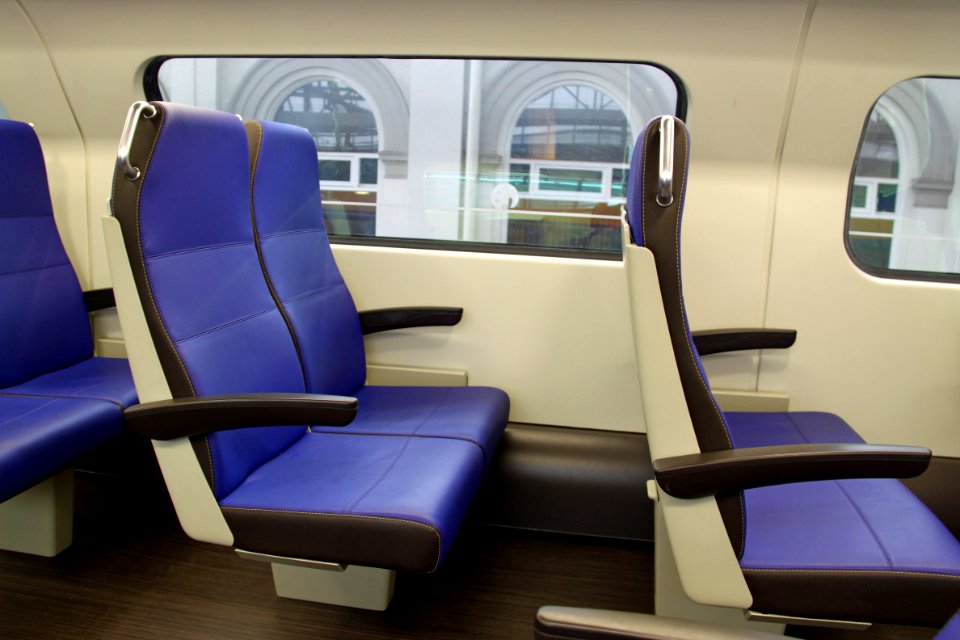 Nieuwe Intercity Dubbeldekker NID DDZ 2e klasse boven