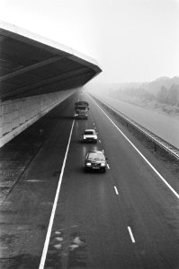 Nieuw weggedeelte A28 met grote geluidswal bij Zeist open voor verkeer, Bestanddeelnr 933-4714