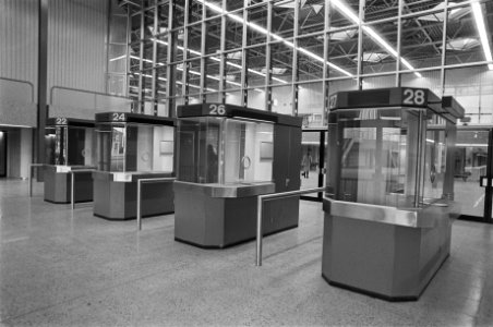 Nieuw gedeelte van RAI te Amsterdam bijna gereed, opent 18 januari a.s.. Beelden, Bestanddeelnr 931-8986