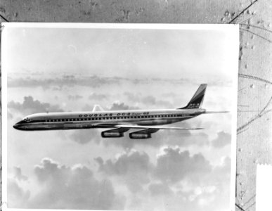 Nieuw vliegtuig voor KLM de Douglas DC 8 super 63, Bestanddeelnr 918-5623