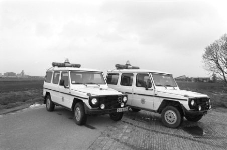 Nieuw gepantserde patrouillevoertuigen politie Haarlemmermeer voor buitenbewakin, Bestanddeelnr 934-2424