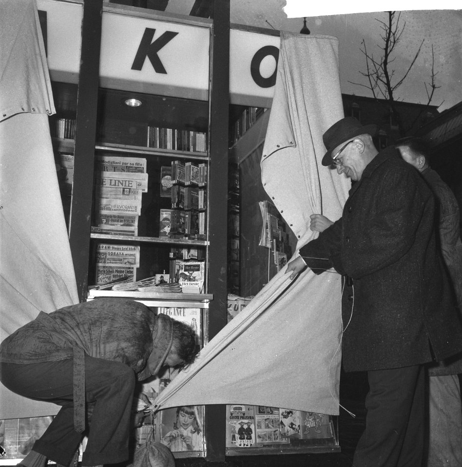 Nieuwe kiosk in Amsterdam voor Stedelijk Museum, Bestanddeelnr 913-4981