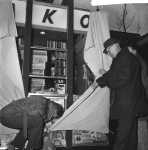 Nieuwe kiosk in Amsterdam voor Stedelijk Museum, Bestanddeelnr 913-4981
