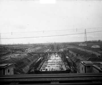Nieuw verkeersbrug over sluis te Tiel overzicht sluis noord-zuid, Bestanddeelnr 903-7794