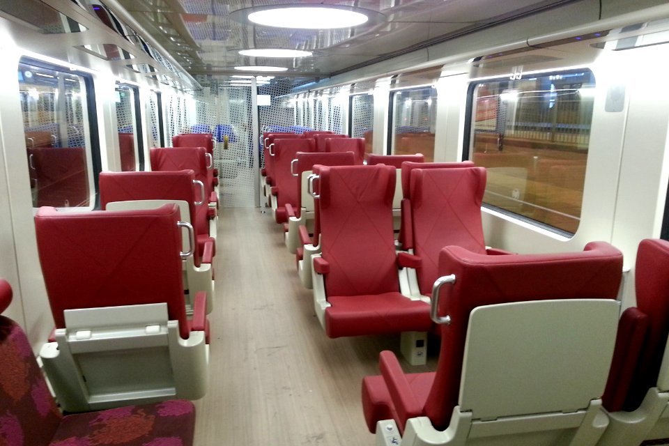 Nieuwe Intercity Dubbeldekker NID Interieur 1e klasse onder
