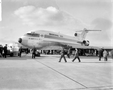 Nieuw vliegtuigtype op Schiphol, de Boeing 727 in kader van wereldtournee, Bestanddeelnr 915-6555