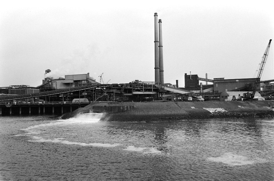 Nieuwe IJ-geul IJmuiden geopend Hoogovens, Bestanddeelnr 933-4360