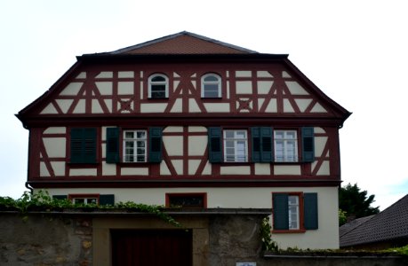 Nierstein, Tempelhof 1 (1)