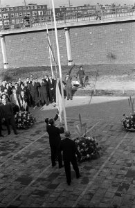 Nieuw gebouw van de schoenenfirma Hoogenbosch Huf door Burgemeester Van Hall , g, Bestanddeelnr 914-4196