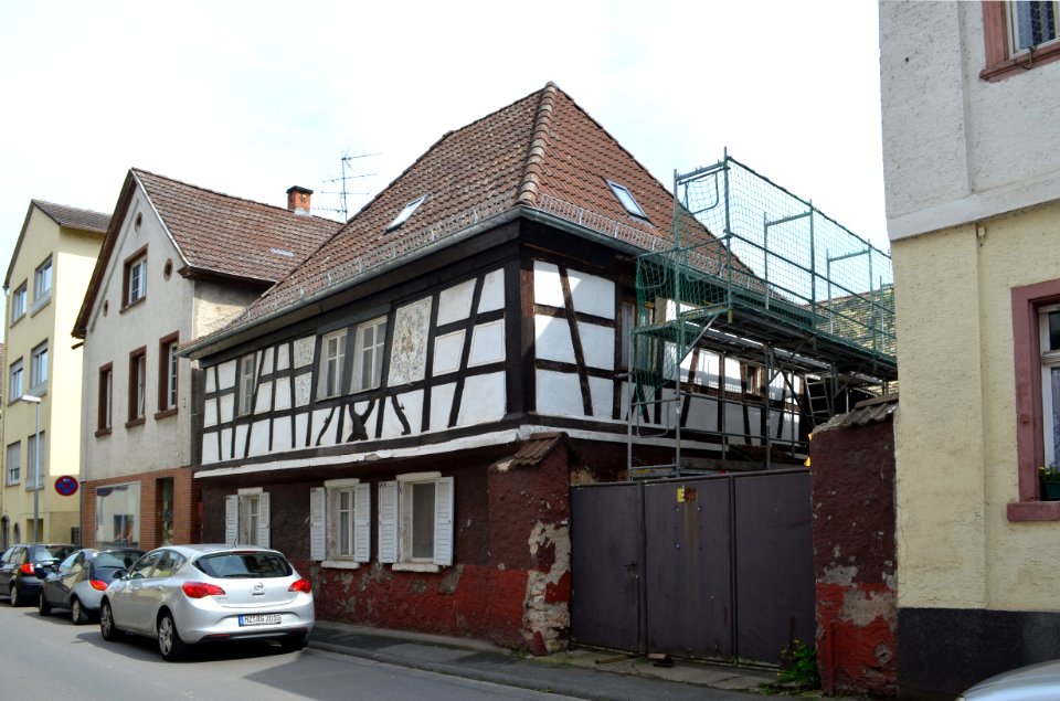 Nierstein, Rheinstraße 8