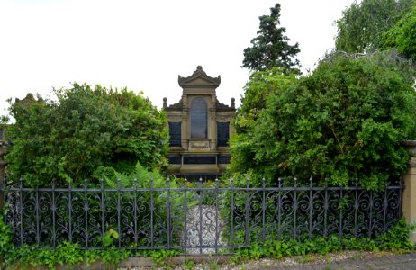 Nierstein, Katholischer Friedhof, Grab Jacob Schmitt (1)