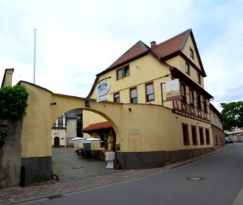 Nierstein, Karolingerstraße 6