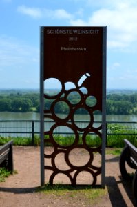 Nierstein, Brudersberg, Skulptur