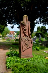 Nierstein, Evangelischer Friedhof, Grab Familie Jakob Zotzmann (1)
