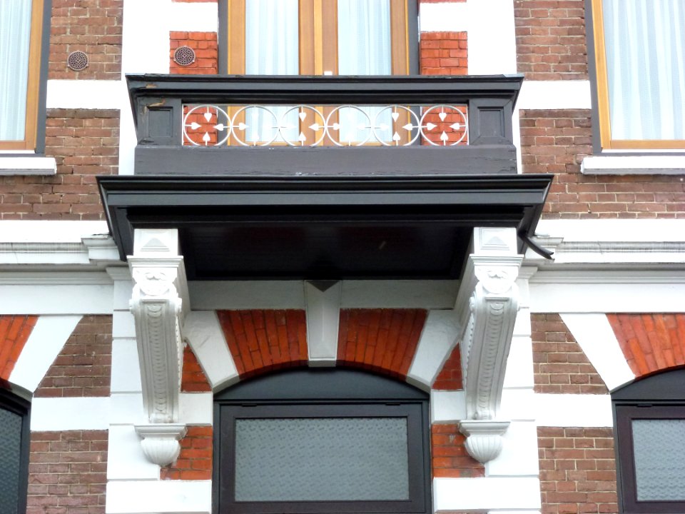 Nijmegen St.Annastraat 33 detail balkon