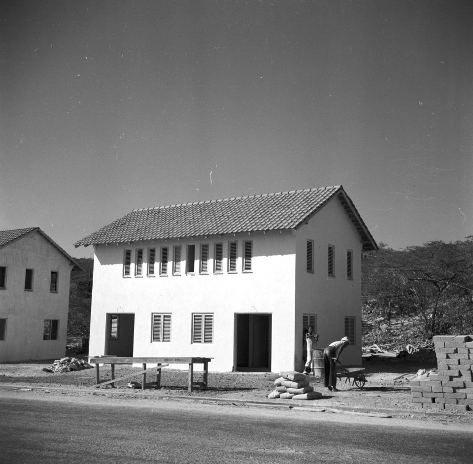 Nieuwbouw in de wijk Parera in Willemstad op Curaçao, Bestanddeelnr 252-7139